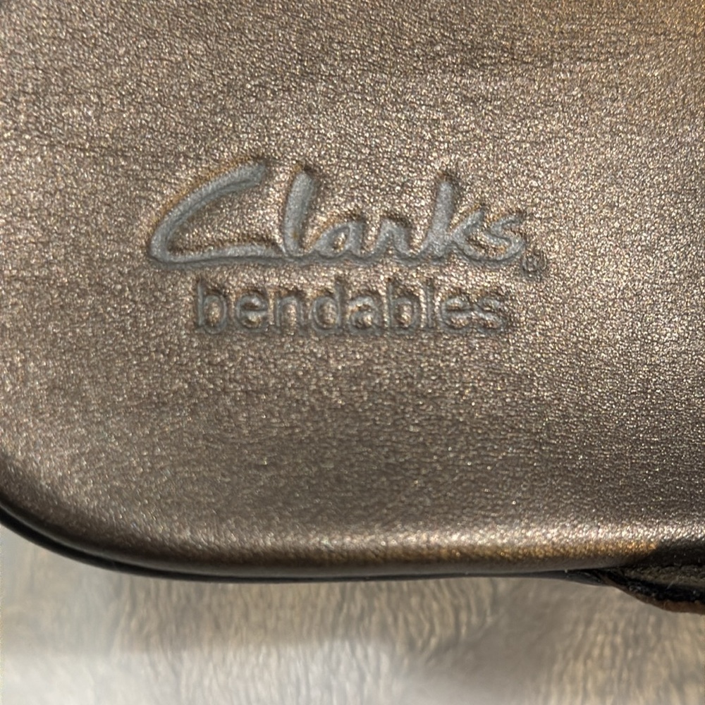 Clarks Bendables Sandals, Color Pewter Size 9 1/2 - image 7